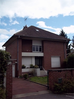 maison-villa à la location -   80000  AMIENS, surface 151 m2 location maison-villa - APR718662